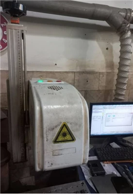 La máquina láser fabricada hace 8 años en 2015 sigue funcionando a plena capa...